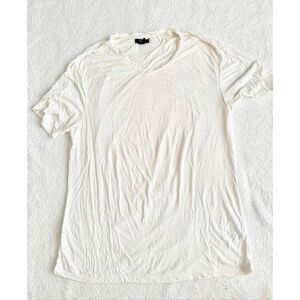White men’s page used T-shirt size L